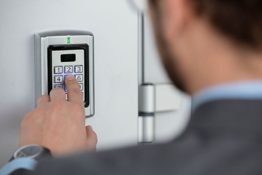 3 Considerations for Choosing a Commercial Door Entry System
