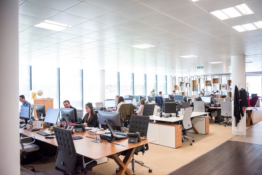 Five Advanced Ways to Use Commercial Lighting Control for Your Business