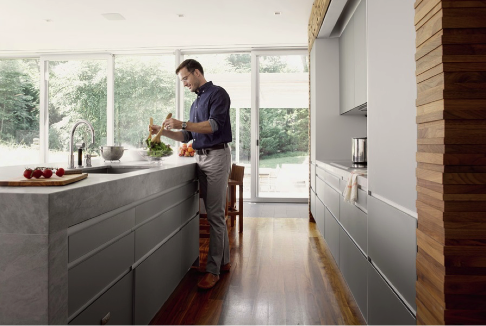 How to Enjoy Hands-Off Control in Your Smart Home