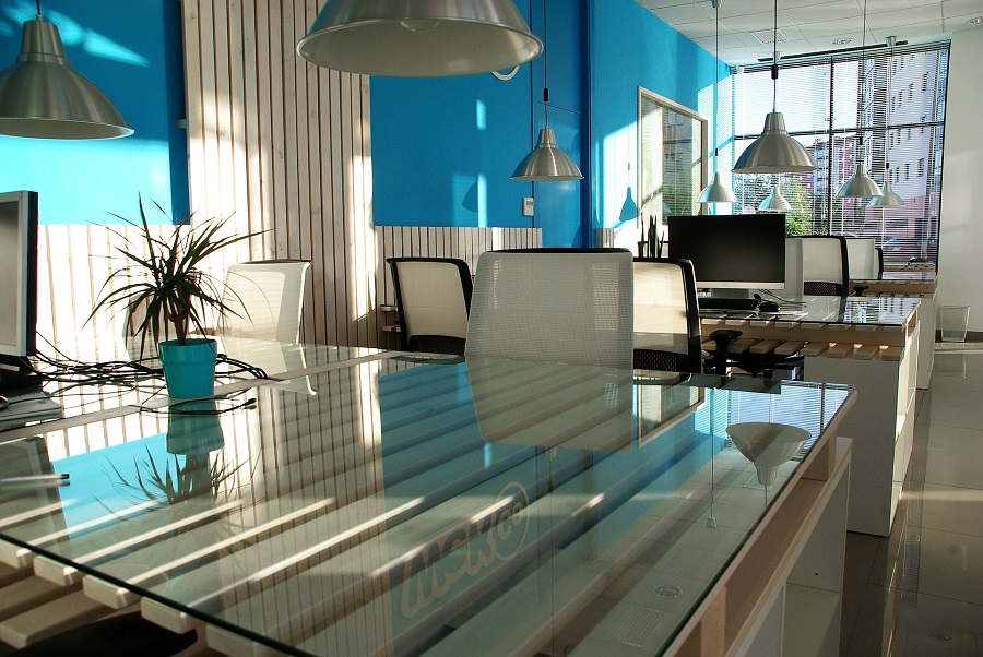 ENHANCE WORKSPACES WITH A COMMERCIAL LIGHTING CONTROL SYSTEM 