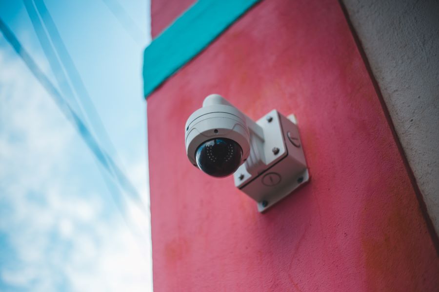 THE BENEFITS OF OFF-SITE MONITORING FOR SCHOOLS 